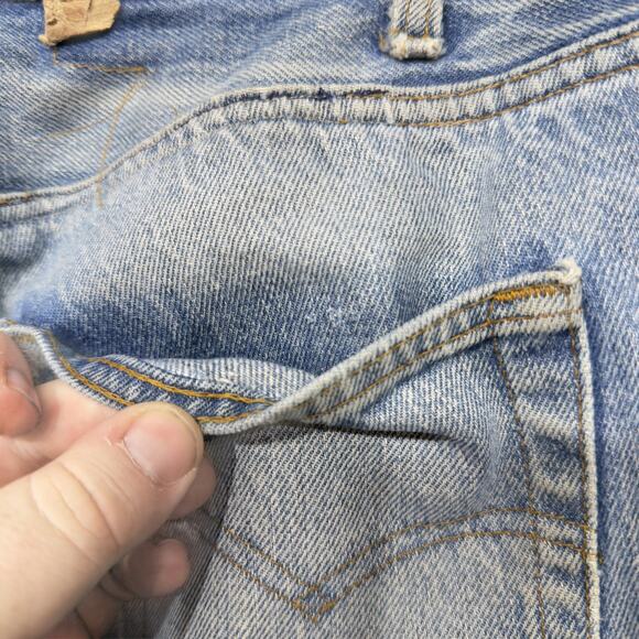 Vintage Levis 501 80s Made in USA Button Fly Jeans Size 32 - Picture 13 of 13